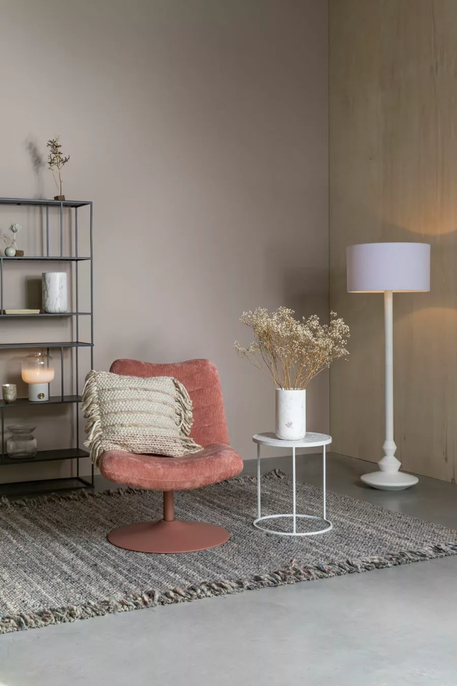 Lounge Chair Pink 3 Lounge Chair Pink - Image 3