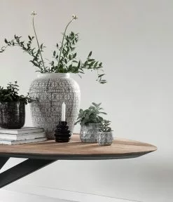 Timeless Shape Puinen Ovaali Ruokapöytä -Huonekalut myymälä Snugg Timeless Shape puinen ruokapoyta oval 1