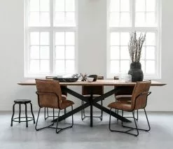 Delaware Konjakinvärinen Ruokapöydän Tuoli -Huonekalut myymälä curves dining table ri 200014 side chair delaware sfeer 1