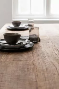 Metropole Puinen Ruokapöytä 200 -Huonekalut myymälä dining table metropole detail 2 1